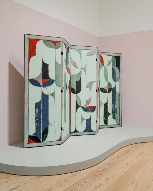 Kamrooz Aram ’01, “Arabesque Composition (Archipelago),” 2025. Photograph by Jason Lowrie/BFA.com, courtesy of the Whitney Museum of Art.